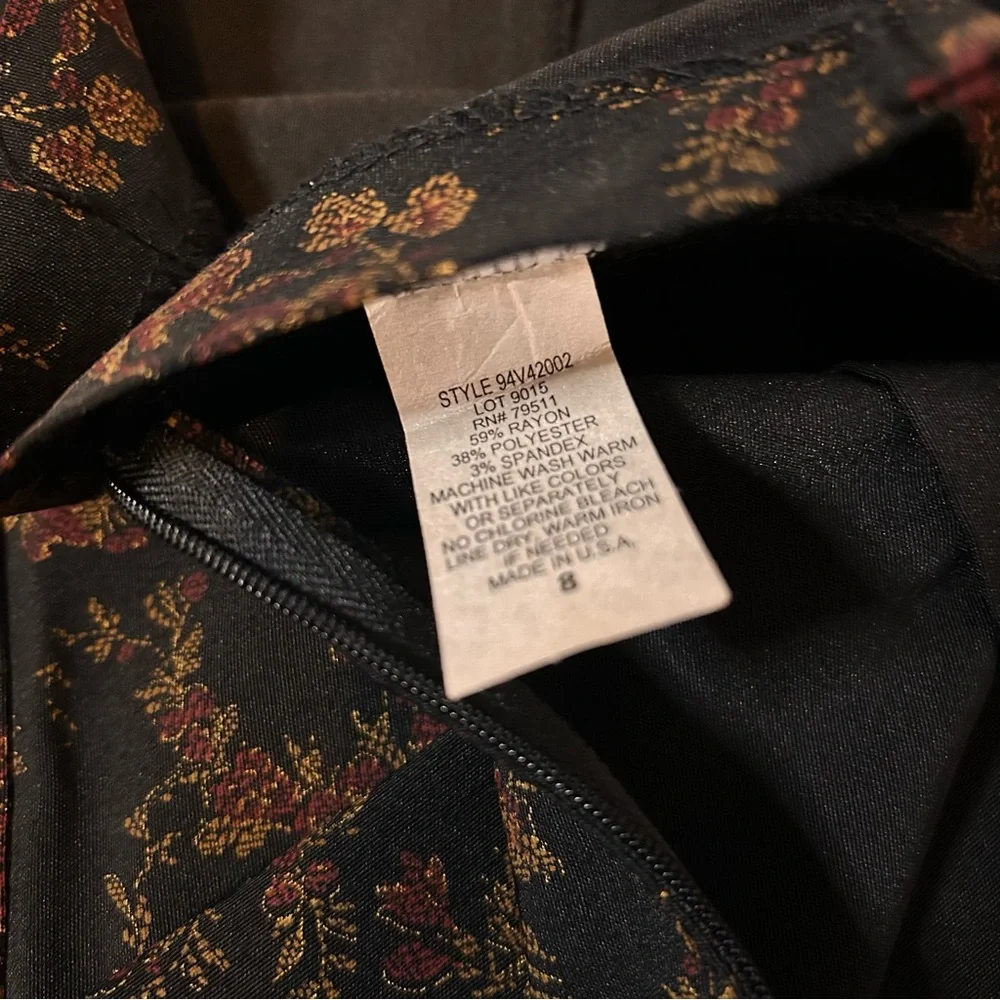 Wildlife New York Floral Brocade Skirt - Size 8 - Picture 8 of 8